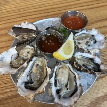 Station 16 - Half Dozen Raw Oysters ($19.50) - Seafood Near Me - Sacramento, California Station 16 - Half Dozen Raw Oysters ($19.50) - Seafood Near Me - Sacramento, California