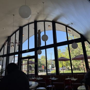 Le Hut Dinette - Interior - Wine Bars Near Me - Santa Ana, California