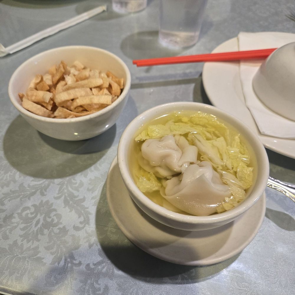 Trizest Restaurant - Won ton soup with cabbage - Chinese Near Me - Sterling Heights, Michigan Trizest Restaurant - Won ton soup with cabbage - Chinese Near Me - Sterling Heights, Michigan
