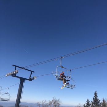 Beech Mountain Ski Resort - Lapping the oz - Ski Resorts Near Me - Beech Mountain, North Carolina Beech Mountain Ski Resort - Lapping the oz - Ski Resorts Near Me - Beech Mountain, North Carolina