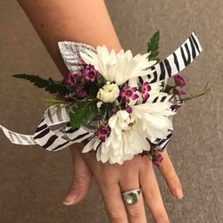 Sisters Flowers & Gifts