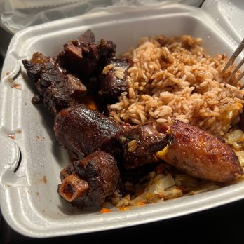 Irie Sizzler - Gross oxtail..tough no flavor - Caribbean Near Me - Houston, Texas