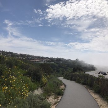 The Beachcomber - Walking path to the tunnel - Seafood Near Me - Newport Beach, California