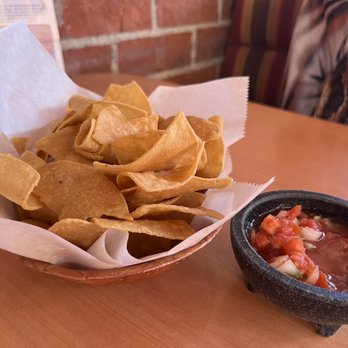 El Portal - Fresh chips & salsa - Mexican Near Me - Pasadena, California El Portal - Fresh chips & salsa - Mexican Near Me - Pasadena, California
