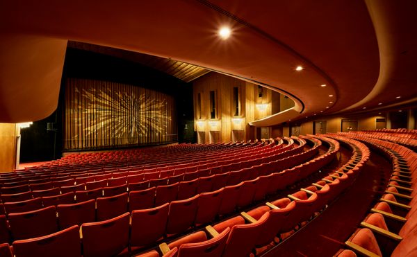 Dorothy Chandler Pavilion by null