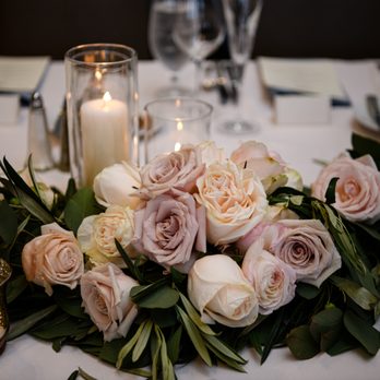 Henry's Place - Floral Designers Near Me - San Mateo, California