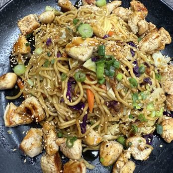 El Chingon Hibachi - Chicken Yakisoba - Teppanyaki Near Me - Corona, California El Chingon Hibachi - Chicken Yakisoba - Teppanyaki Near Me - Corona, California