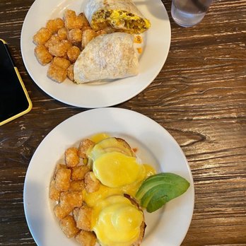 Brekkies - Vegetarian eggs Benedict  Soy chorizo breakfast burrito - Breakfast & Brunch Near Me - Solvang, California