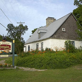 Île d'Orléans - a white house with a gray roof - Landmarks & Historical Buildings Near Me Île d'Orléans - a white house with a gray roof - Landmarks & Historical Buildings Near Me