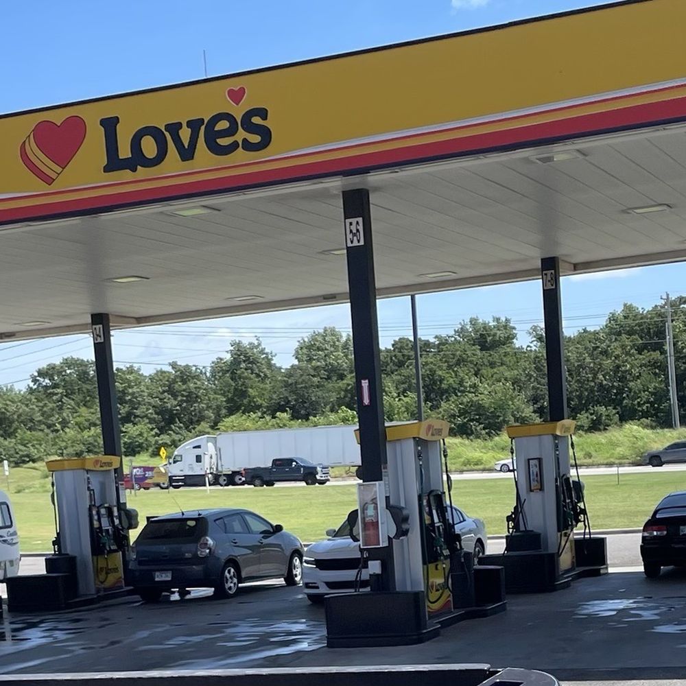 Loves Country Store - Pumps - Gas Stations Near Me - Choctaw, Oklahoma Loves Country Store - Pumps - Gas Stations Near Me - Choctaw, Oklahoma