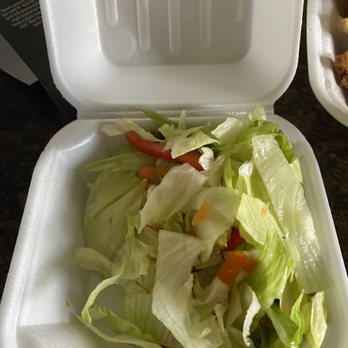 Island Spice Carribean Restaurant - Tossed salad. Slices of veggies in it, very fresh and not from a bag. - Caribbean Near Me - Carnegie, Pennsylvania