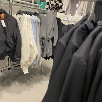 H&M - Women's Clothing Near Me - Schaumburg, Illinois H&M - Women's Clothing Near Me - Schaumburg, Illinois