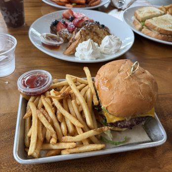 Park Social - Vive Burger French Toast - Bars Near Me - San Diego, California Park Social - Vive Burger French Toast - Bars Near Me - San Diego, California