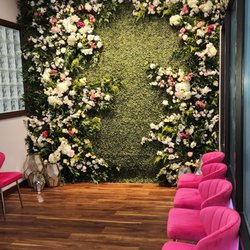Dmv Salon - Waiting Area
