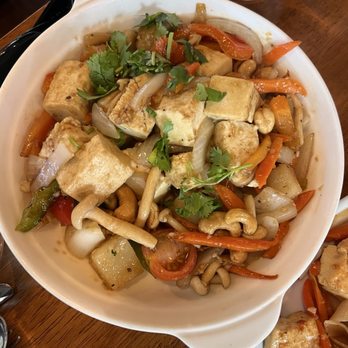 SEA Thai Bistro - Cashew Chicken (chicken sub by Tofu) - Thai Near Me - Santa Rosa, California SEA Thai Bistro - Cashew Chicken (chicken sub by Tofu) - Thai Near Me - Santa Rosa, California