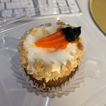 Geno’s Sweets - Carrot cake cupcake - Bakeries Near Me - Baltimore, Maryland Geno’s Sweets - Carrot cake cupcake - Bakeries Near Me - Baltimore, Maryland