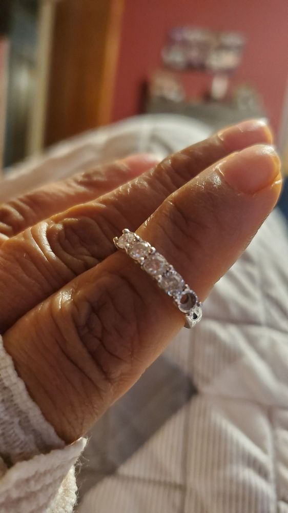 ZALES JEWELERS Updated September 2024 11 Reviews 1 N Galleria Dr