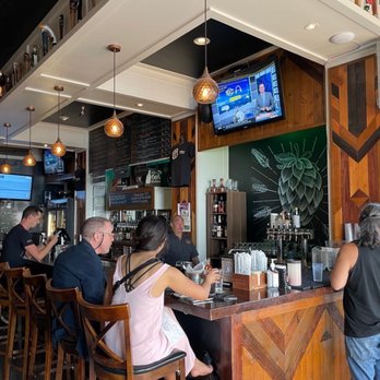 BREW'd Craft Pub - Gastropubs Near Me - Honolulu, Hawaii