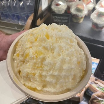 Wiki Wiki Market - Shave ice with condensed milk - Fast Food Near Me - Honolulu, Hawaii Wiki Wiki Market - Shave ice with condensed milk - Fast Food Near Me - Honolulu, Hawaii