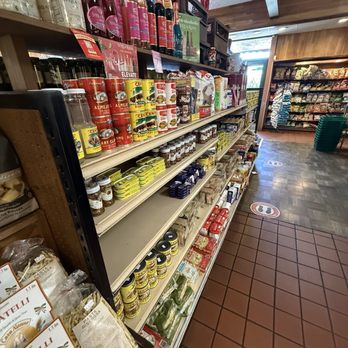 Giuliano's Delicatessen - Inside - Delis Near Me - Gardena, California