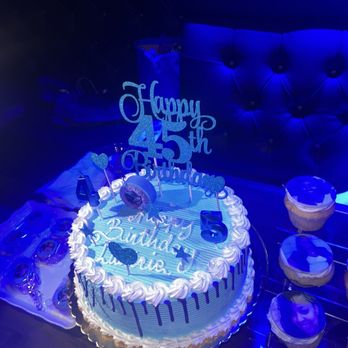 Edge Restaurant & Lounge - 45h cake - Lounges Near Me - New York, New York Edge Restaurant & Lounge - 45h cake - Lounges Near Me - New York, New York