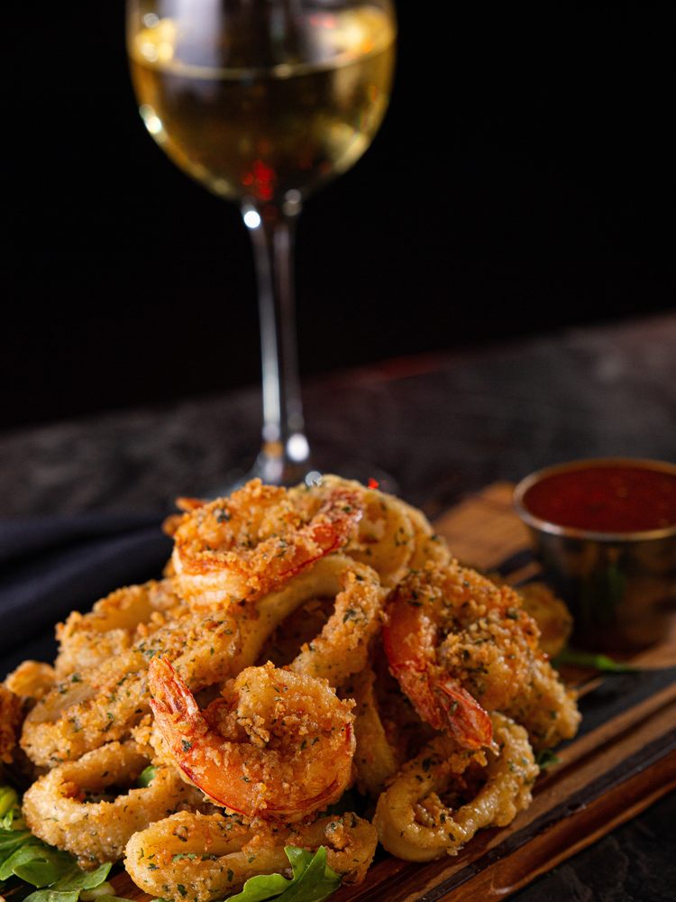 Social spots from Española Cigar Bar & Lounge