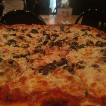 Station Pizza - Pizzzaaaa - Italian Near Me - Markham, Ontario
