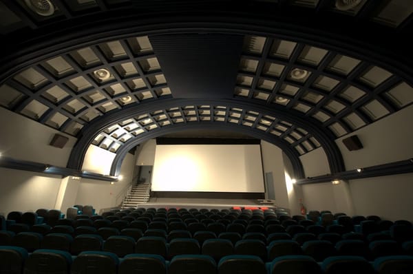 Cinéma Le Royal - Cinema - 10 Mar Foch, Biarritz, Pyrénées Cinéma Le Royal - Cinema - 10 Mar Foch, Biarritz, Pyrénées