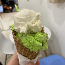 Porque No - White chocolate / mint chip