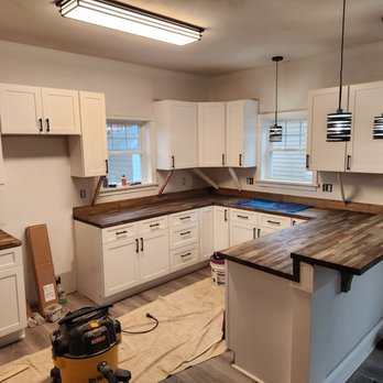 B Wright Construction - Cabinets and butcher block counter tops - General Contractors Near Me