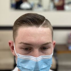 Master Barbers - Side part