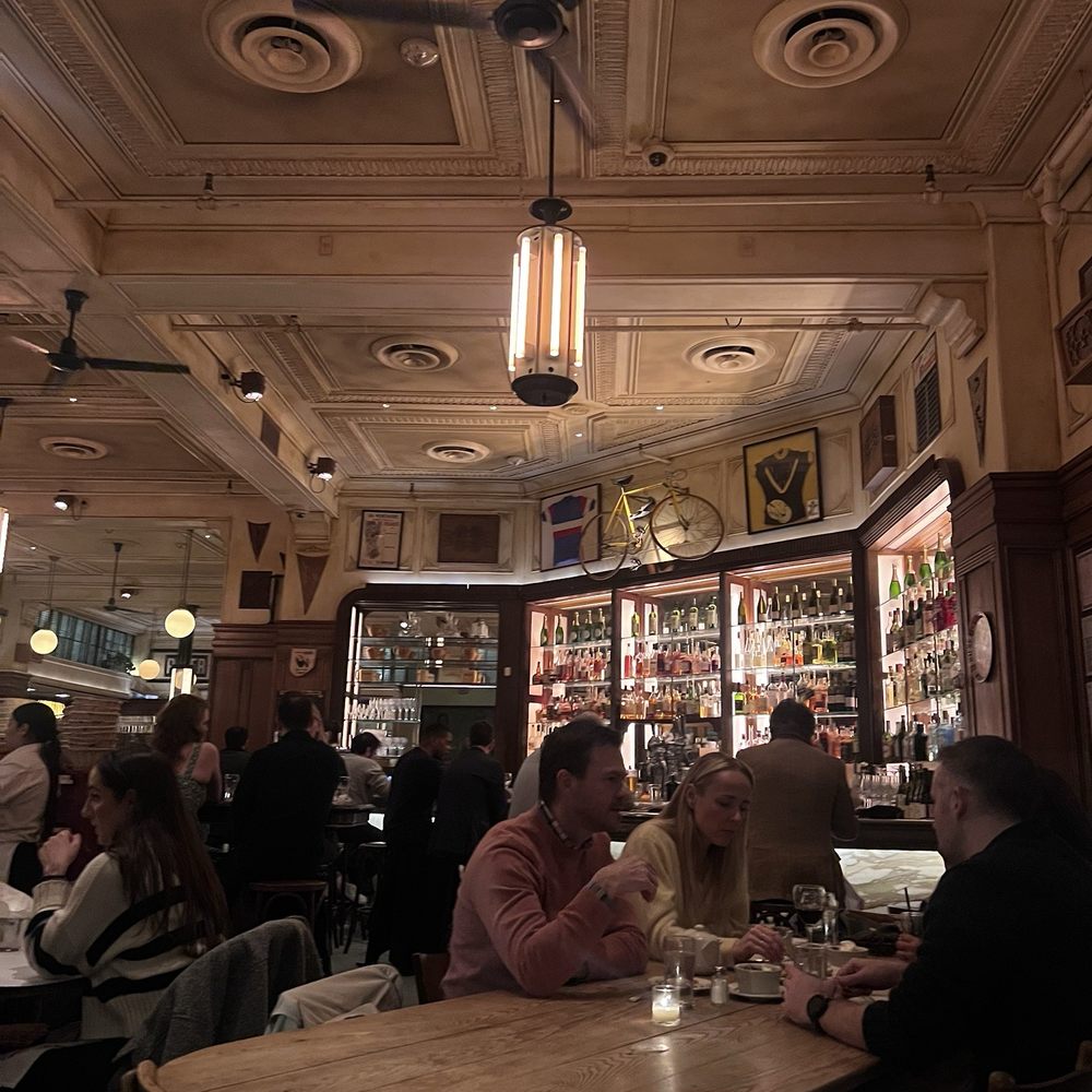 Le Diplomate - Interior - Brasseries Near Me - Washington, DC, District of Columbia