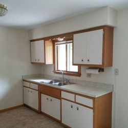 Mary Kelly Langan Painting and Cleaning - This is the other side of the kitchen