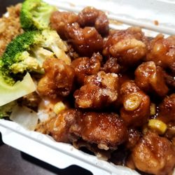 Golden Dynasty Restaurant - General Tso's Chicken