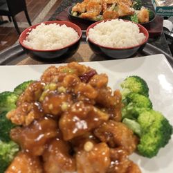 Wu's Garden - Dinner for 2A