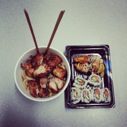 Sushi Train - Karaage udon, kakiage and salmon/avocado roll.