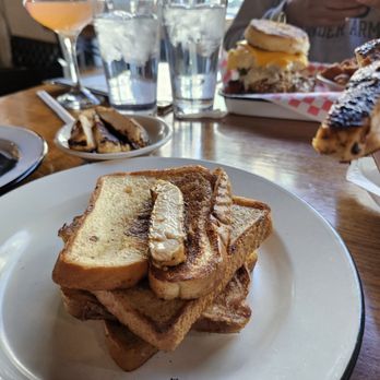 Libby’s Southern Comfort - A la carte plain French toast and chicken breast - Southern Near Me - Covington, Kentucky Libby’s Southern Comfort - A la carte plain French toast and chicken breast - Southern Near Me - Covington, Kentucky