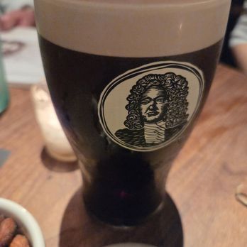 Swift Hibernian Lounge - Perfect pour - Lounges Near Me - New York, New York Swift Hibernian Lounge - Perfect pour - Lounges Near Me - New York, New York