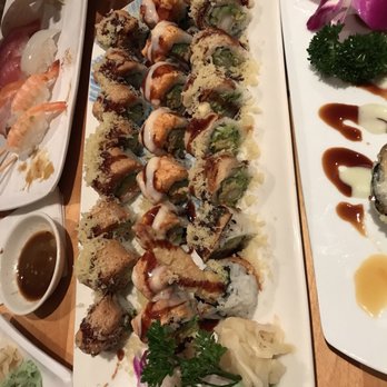 Sakura Sushi - Sushi Bars Near Me - Schaumburg, Illinois