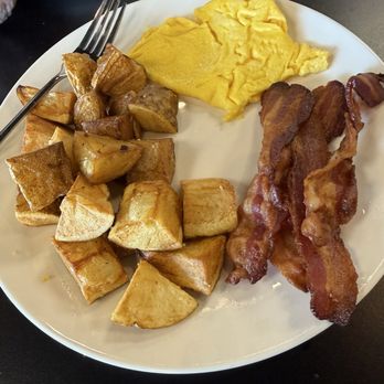 Toast & Thyme - Breakfast plate - Coffee & Tea Near Me - Brownsburg, Indiana Toast & Thyme - Breakfast plate - Coffee & Tea Near Me - Brownsburg, Indiana