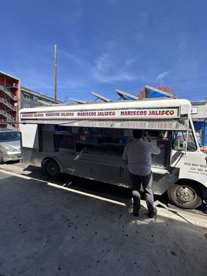 Mariscos Jalisco by null