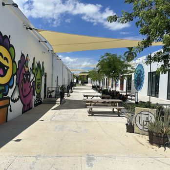 Thrive Art District - Commissioned Artists Near Me - Fort Lauderdale, Florida Thrive Art District - Commissioned Artists Near Me - Fort Lauderdale, Florida