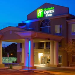 Holiday Inn Express & Suites Brooksville West