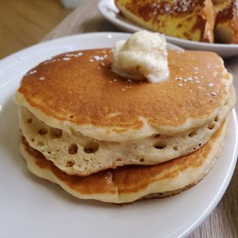 Honey Berry Pancakes and Cafe - Short stack of regular pancakes - Pancakes Near Me - Brookfield, Wisconsin