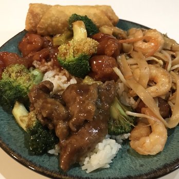 Asian Kitchen - Egg roll, beef & broccoli, general tso's, Pad Thai - Chinese Near Me - Palm Harbor, Florida