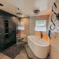 Templeton Glass - Floor to ceiling splash panel