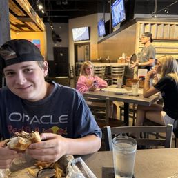 Pub Cheeseburger Pub Cheeseburger