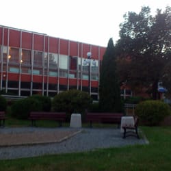 Tawo - Skwerek przed jadłodajnią