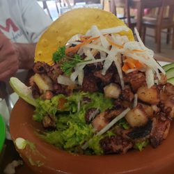 Cristo Rey - Octopus and guacamole