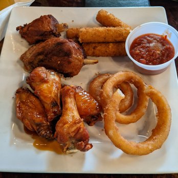 The Crossings Restaurant & Brew Pub - Sampler - Pubs Near Me - Putnam, Connecticut The Crossings Restaurant & Brew Pub - Sampler - Pubs Near Me - Putnam, Connecticut